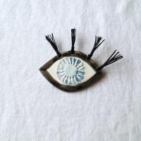 Mystic eye light brooch, cotton lashes, porcelain brooch, porcelain gift, fashion brooch, statement brooch, eye brooch, Vanil