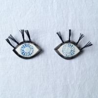 Mystic eye light brooch, cotton lashes, porcelain brooch, porcelain gift, fashion brooch, statement brooch, eye brooch, Vanil