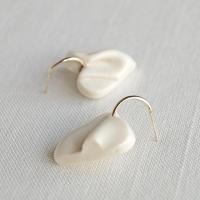 White draped hearts earrings, 925 sterling silver, semi circular wires, white heart earrings, wedding jewellery, bride earrin