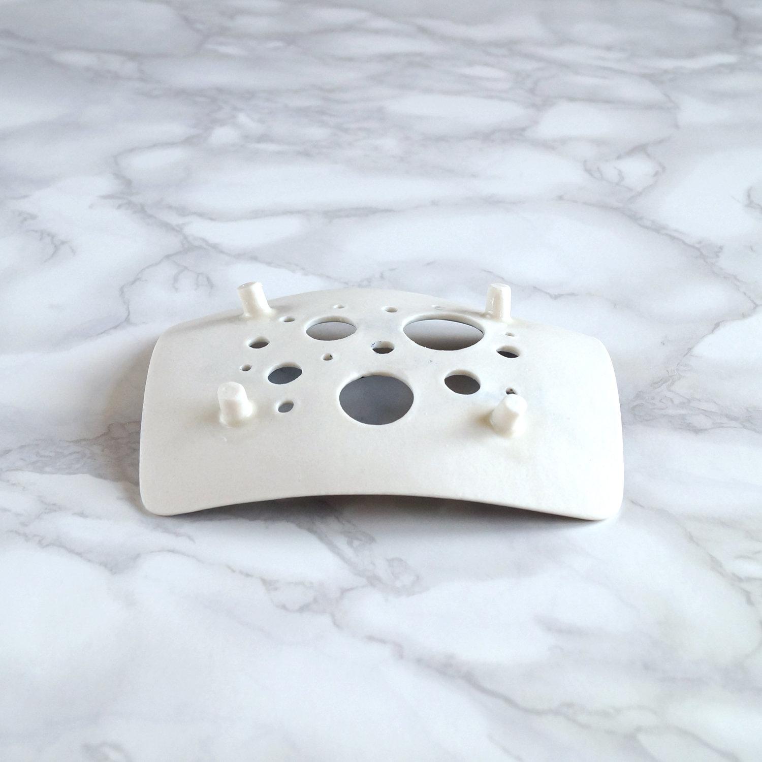 BUBBLE soap dish, white porcelain, midnight blue, ceramic soap dish, draining soap dish, Vanillakiln, bubble design, glaze, U