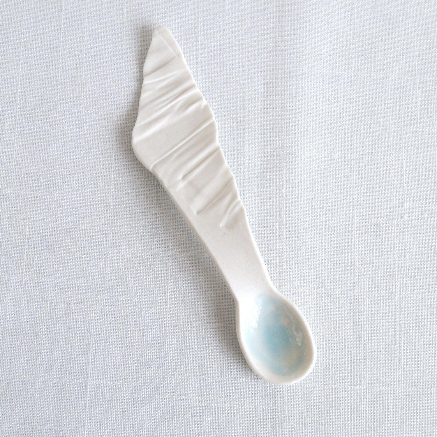 RUCHED No2, white porcelain, collectable spoon, amuse bouche, blue glaze, Vanillakiln, UK, fabric impression,
