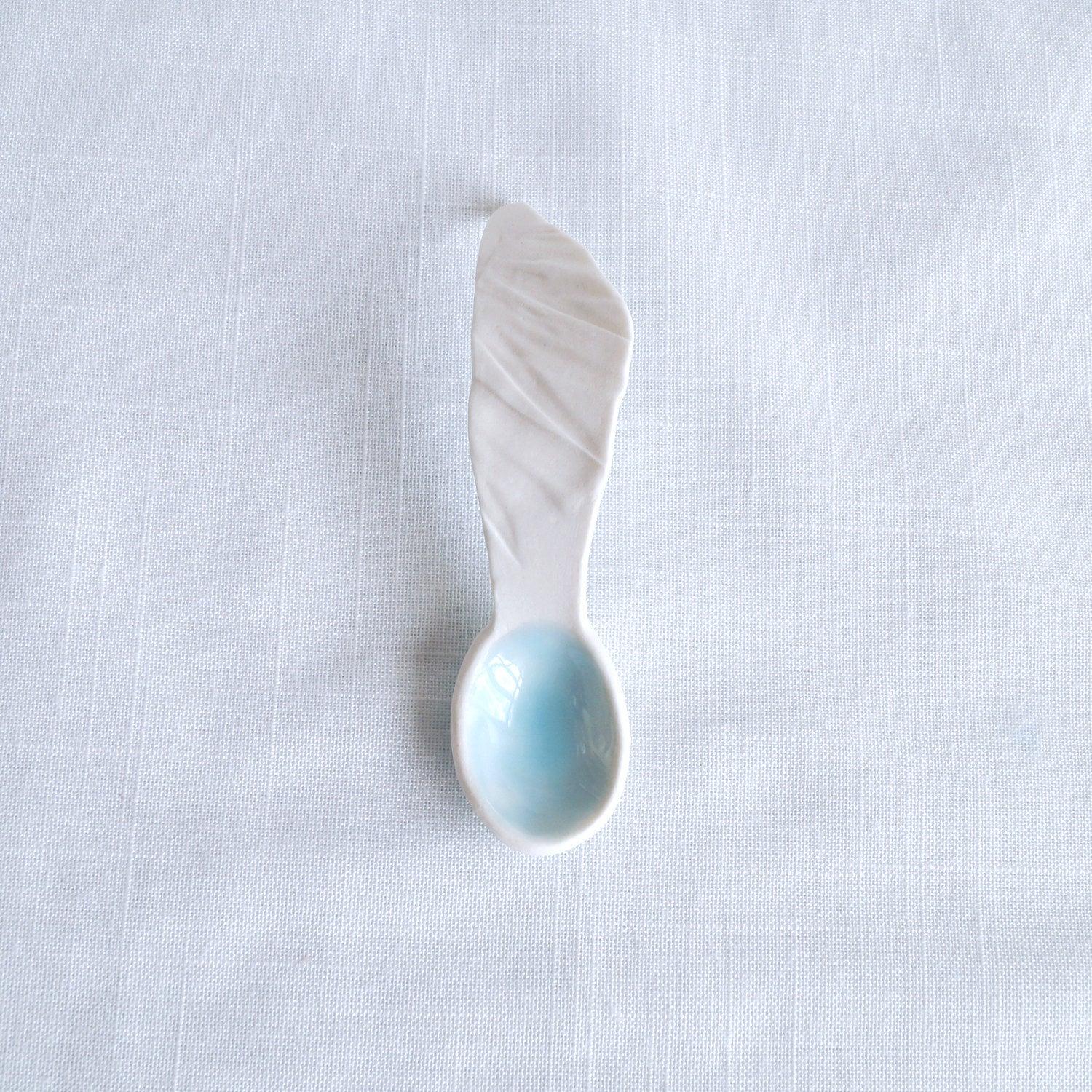RUCHED No2, white porcelain, collectable spoon, amuse bouche, blue glaze, Vanillakiln, UK, fabric impression,