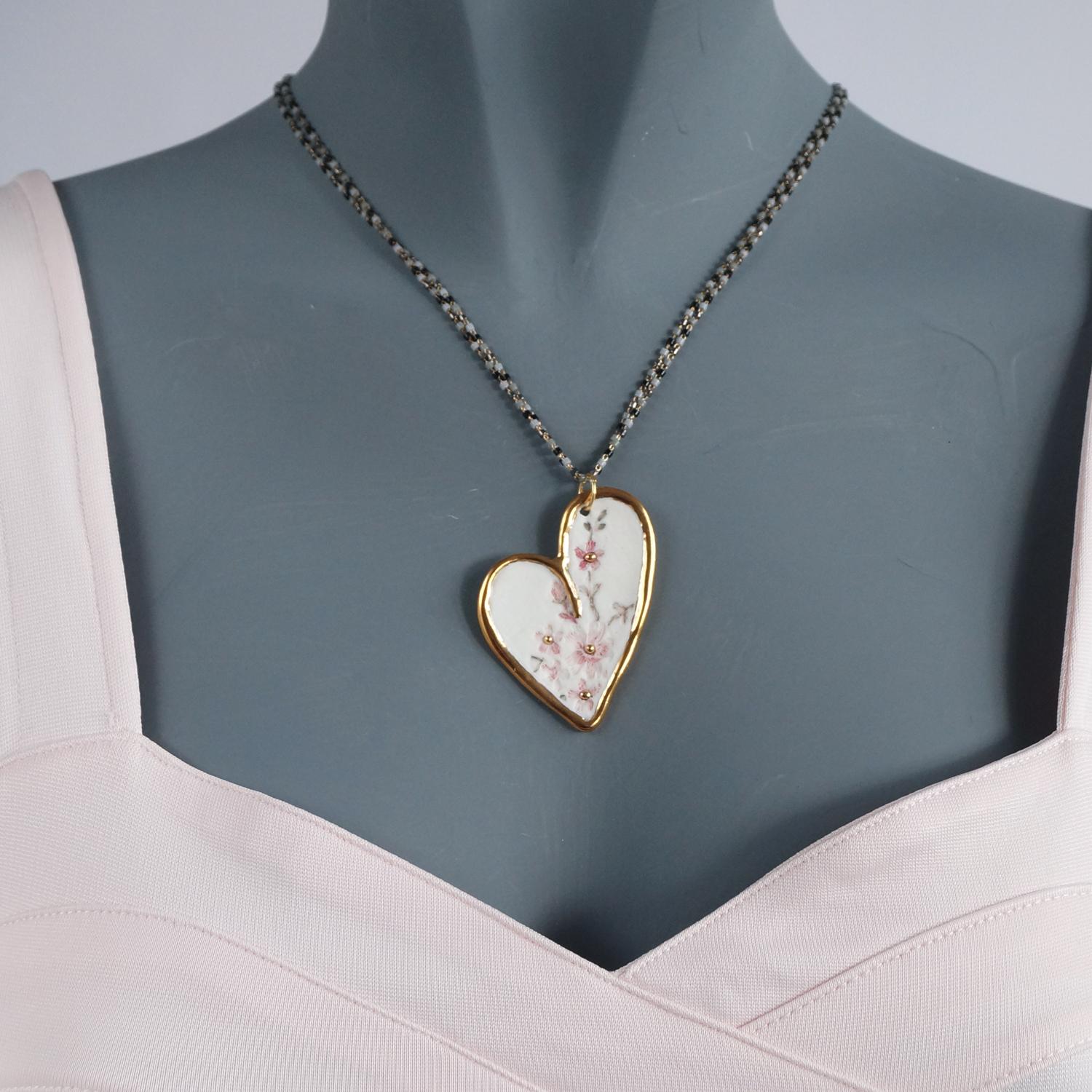 Nostalgic heart, white porcelain necklace, embroidery impressed heart, heart necklace, gold filled, gold lustre, snake chain,
