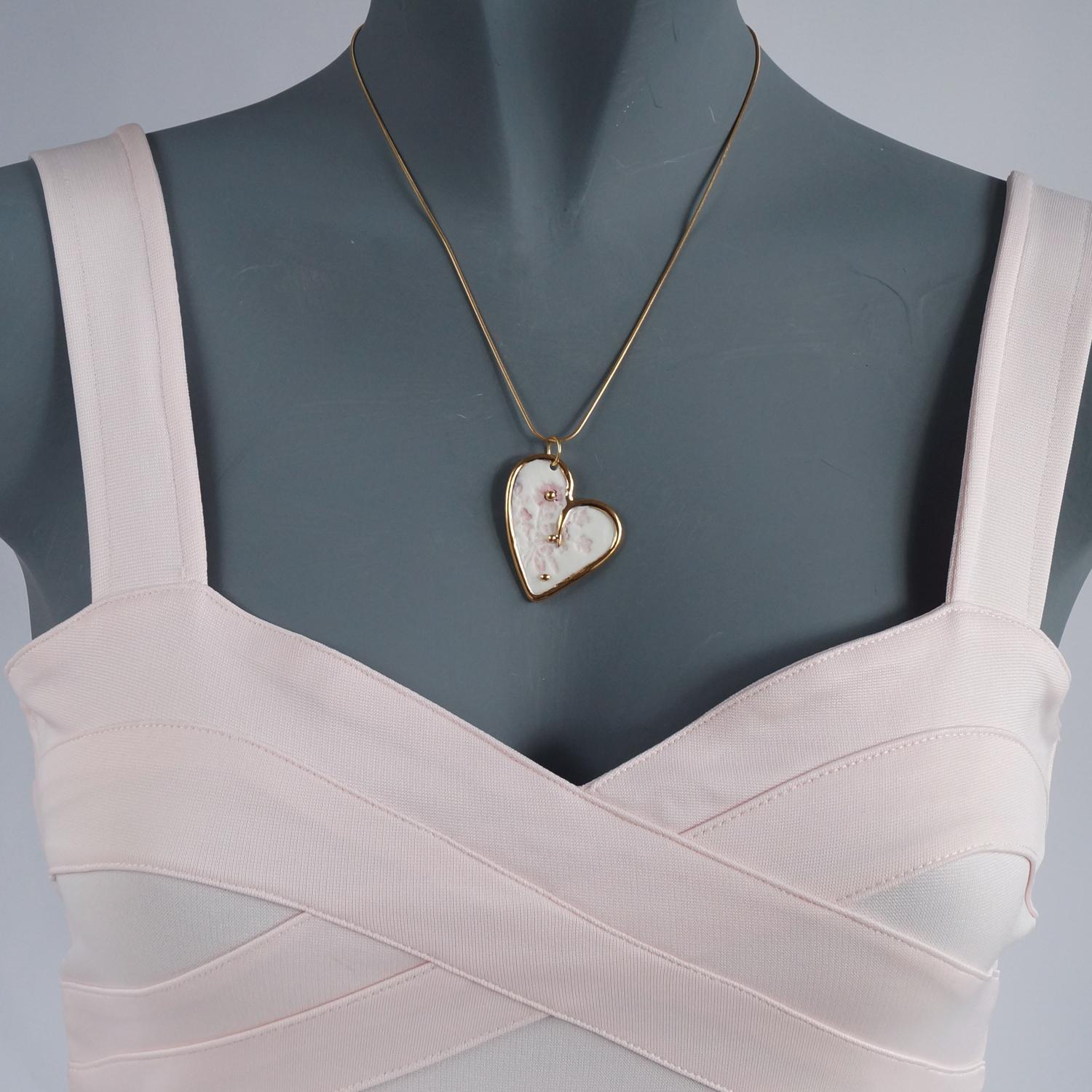 Nostalgic heart, white porcelain necklace, embroidery impressed heart, heart necklace, gold filled, gold lustre, snake chain,