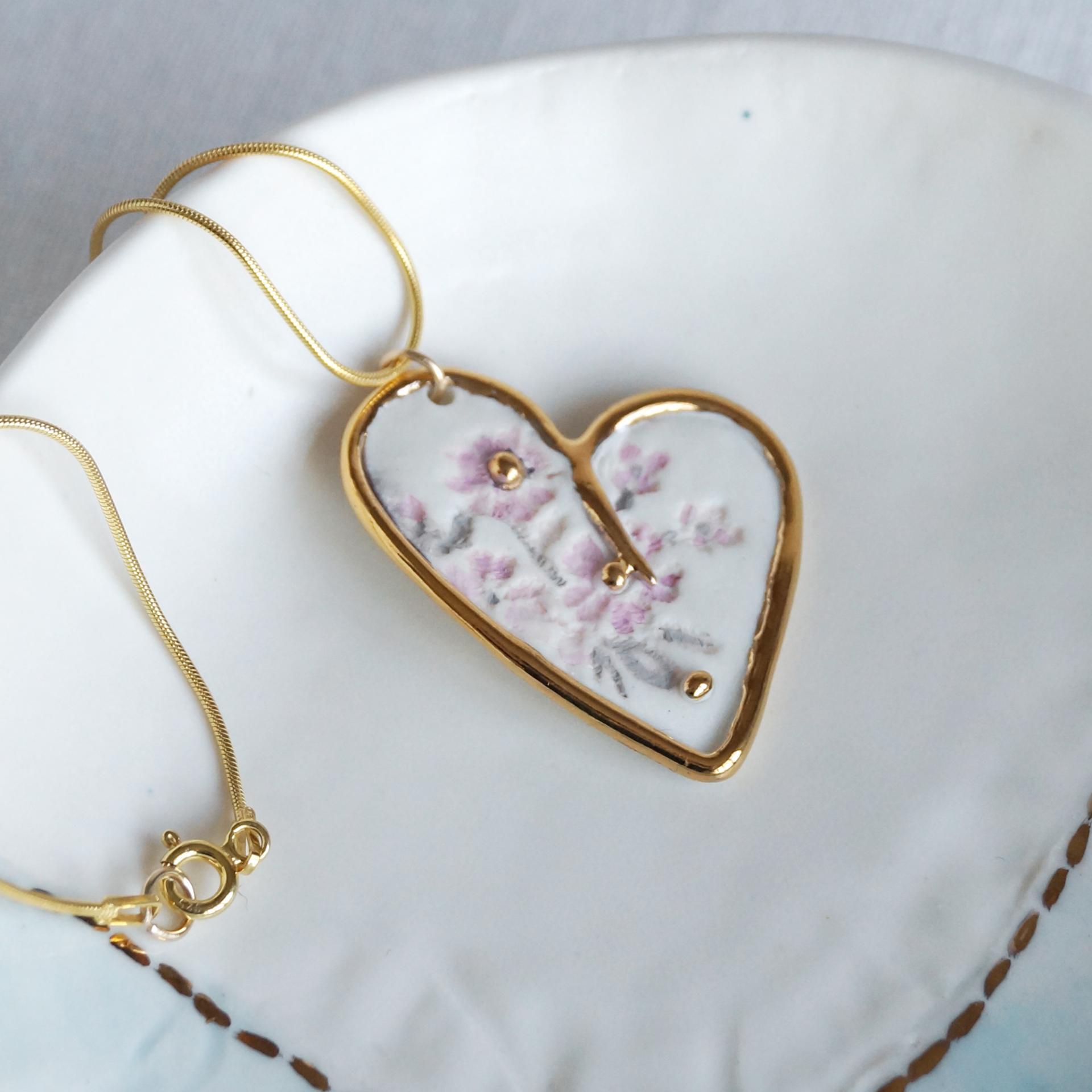 Nostalgic heart, white porcelain necklace, embroidery impressed heart, heart necklace, gold filled, gold lustre, snake chain,
