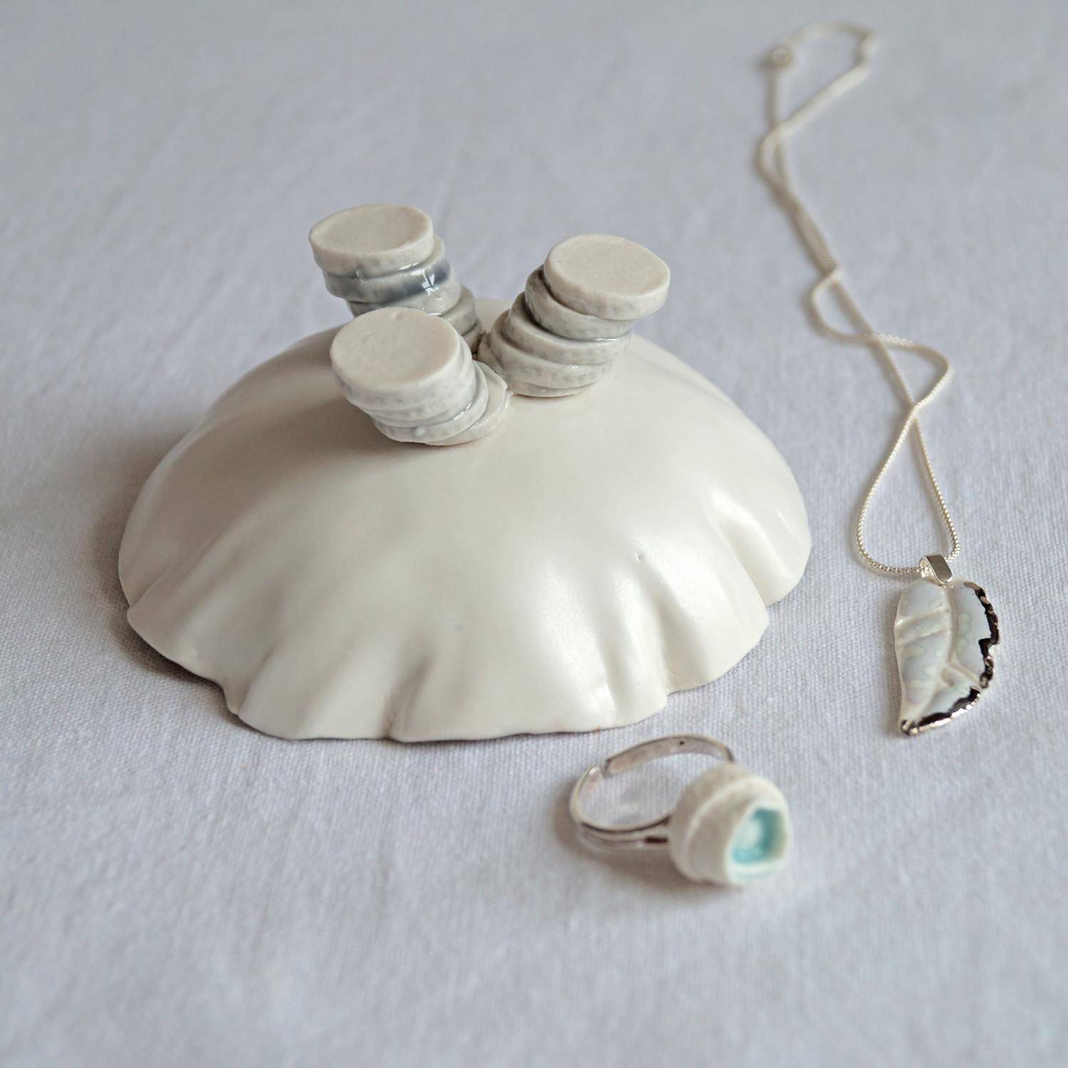 RUCHED No1, freeform bowl, porcelain jewellery bowl, white grey gold, VanillaKiln, UK, hand made jewellery dish, porcelain ri
